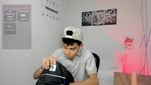 Snapshot of sky_jules chatting on December 2, 2025, 3:23 am Daniel online show from December 2, 2025, 3:23 am