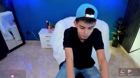 Snapshot of sky_jules chatting on December 5, 2025, 4:10 am Daniel online show from December 5, 2025, 4:10 am