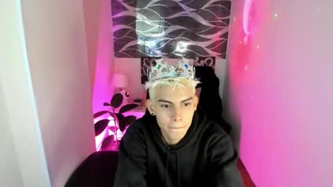 Snapshot of sky_jules chatting on January 7, 2026, 3:20 am Daniel online show from January 7, 2026, 3:20 am