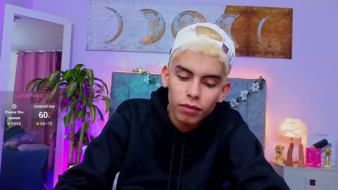 Snapshot of sky_jules chatting on February 3, 2026, 7:35 am Daniel online show from February 3, 2026, 7:35 am