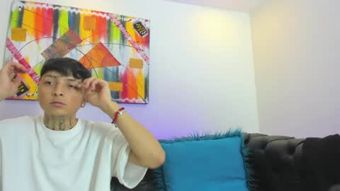 Snapshot of sky_n_zayn chatting on April 18, 2026, 11:25 am sky_n_zayn online show from April 18, 2026, 11:25 am