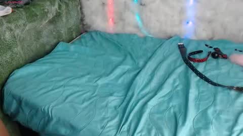 sky_walkerss online show from March 11, 2026, 1:55 am