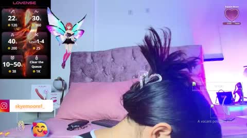 Snapshot of skye_moore chatting on November 13, 2025, 7:24 pm skye moore online show from November 13, 2025, 7:24 pm