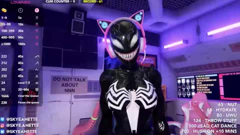 SkyeAnette online show from November 24, 2025, 2:11 am