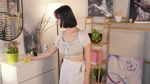 Melissa online show from September 19, 2025, 4:47 am