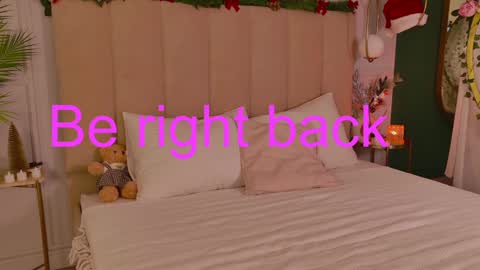 Snapshot of skyeyes__ chatting on December 15, 2024, 8:19 am Ann online show from December 15, 2024, 8:19 am