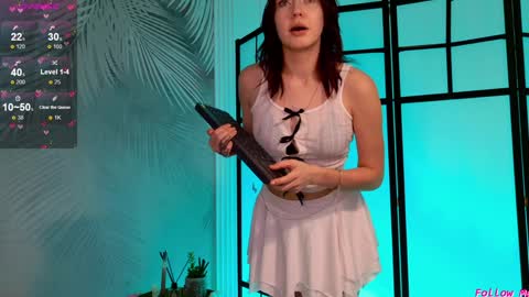 Snapshot of skyeyes__ chatting on February 8, 2025, 11:44 am Ann online show from February 8, 2025, 11:44 am