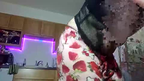 Snapshot of skyisacutie chatting on December 15, 2025, 7:01 am Skyisacutie online show from December 15, 2025, 7:01 am