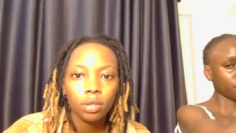 skylar28_ online show from May 27, 2026, 3:25 am