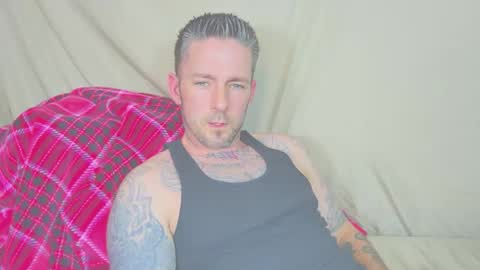 Snapshot of skylarrgrey chatting on April 19, 2026, 3:17 am SkylarGrey online show from April 19, 2026, 3:17 am