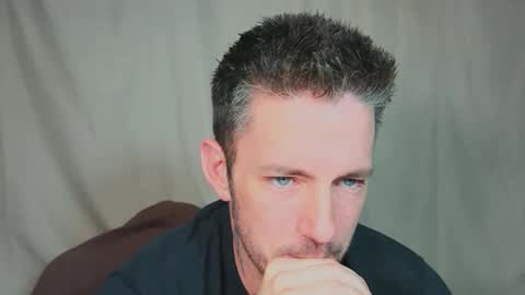 Snapshot of skylarrgrey chatting on May 20, 2026, 10:05 pm SkylarGrey online show from May 20, 2026, 10:05 pm