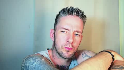 Snapshot of skylarrgrey chatting on June 10, 2026, 6:18 pm SkylarGrey online show from June 10, 2026, 6:18 pm