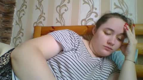 Snapshot of skyressie333 chatting on February 15, 2026, 6:21 am skyressie333 online show from February 15, 2026, 6:21 am