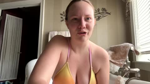 Snapshot of skywinters chatting on February 2, 2025, 3:17 pm Sky Winters online show from February 2, 2025, 3:17 pm