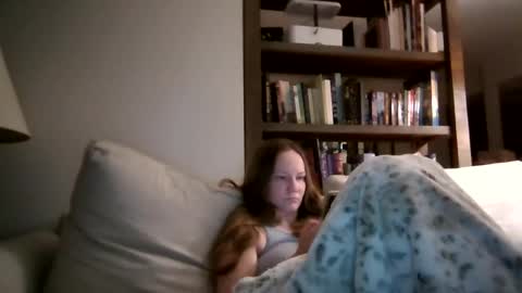 Sky Winters online show from November 24, 2025, 3:39 am