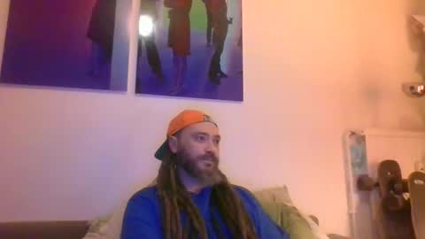 Snapshot of slashfantasy chatting on December 2, 2024, 6:43 pm slashfantasy online show from December 2, 2024, 6:43 pm