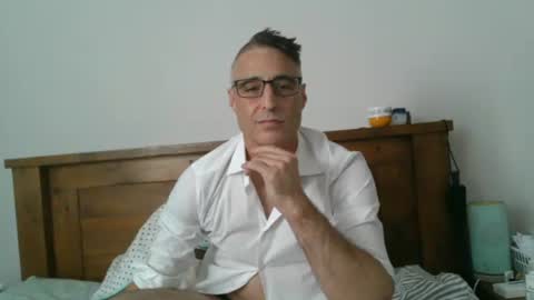 Snapshot of slave4live chatting on February 28, 2026, 2:01 am slave4live online show from February 28, 2026, 2:01 am