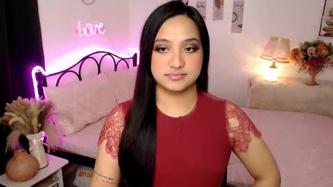 Queen Cyrine online show from November 18, 2025, 9:03 am