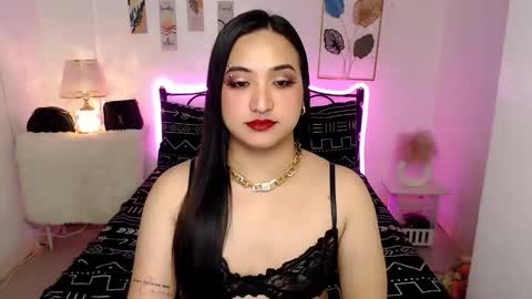 Snapshot of slave_amanda69 chatting on March 4, 2026, 2:17 am Queen Cyrine online show from March 4, 2026, 2:17 am