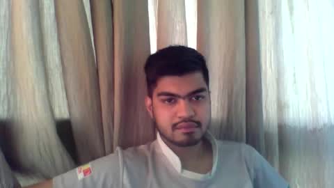 Add me on hangout sjcool1998 online show from December 17, 2025, 4:40 am