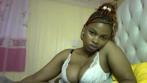 Snapshot of slayslay002 chatting on December 10, 2024, 3:33 pm Rose online show from December 10, 2024, 3:33 pm