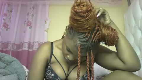 Snapshot of slayslay002 chatting on January 3, 2025, 1:59 am Rose online show from January 3, 2025, 1:59 am