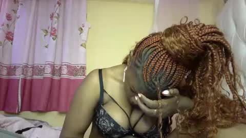 Snapshot of slayslay002 chatting on February 2, 2025, 11:53 pm Rose online show from February 2, 2025, 11:53 pm