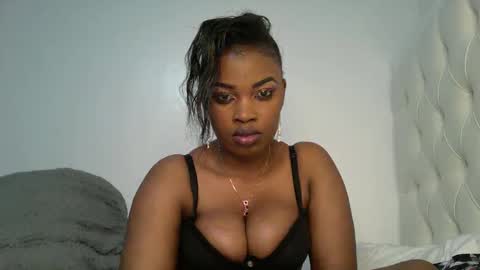 Snapshot of slayslay002 chatting on September 28, 2025, 9:20 pm Rose online show from September 28, 2025, 9:20 pm