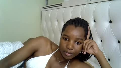 Snapshot of sleciahsha chatting on May 24, 2026, 11:37 am sly online show from May 24, 2026, 11:37 am