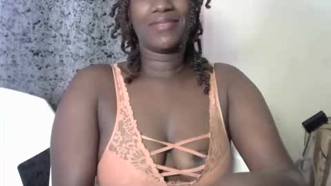 sleekmellanin online show from October 5, 2025, 8:01 am