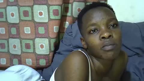 Snapshot of slender_queen chatting on March 16, 2026, 6:17 am slender_queen online show from March 16, 2026, 6:17 am