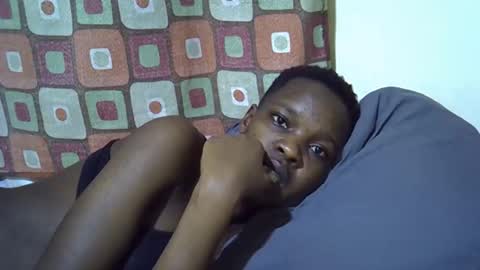 Snapshot of slender_queen chatting on March 26, 2026, 8:14 pm slender_queen online show from March 26, 2026, 8:14 pm