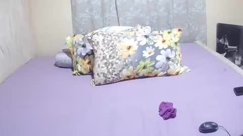 Snapshot of slender_sweetbabe chatting on March 30, 2026, 11:33 am slender_sweetbabe online show from March 30, 2026, 11:33 am