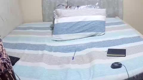 Snapshot of slender_sweetbabe chatting on April 2, 2026, 12:03 pm slender_sweetbabe online show from April 2, 2026, 12:03 pm