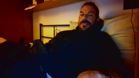 Snapshot of slevin1983 chatting on October 28, 2025, 10:45 pm slevin online show from October 28, 2025, 10:45 pm