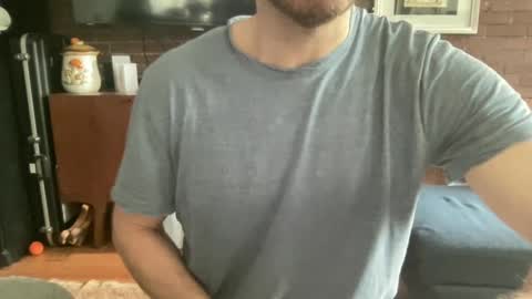 slickandeasy39 online show from March 4, 2025, 4:41 pm