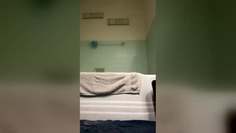 slicknick1988 online show from April 4, 2026, 7:50 am