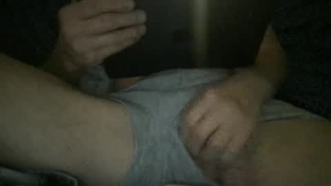 Snapshot of slienthear83 chatting on December 8, 2024, 3:32 am slienthear83 online show from December 8, 2024, 3:32 am