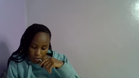 Snapshot of slim_alicia chatting on September 28, 2025, 1:27 pm Alicia online show from September 28, 2025, 1:27 pm