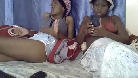 Snapshot of slim_alicia chatting on October 29, 2025, 6:53 pm Alicia online show from October 29, 2025, 6:53 pm