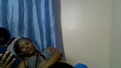 Snapshot of slim_alicia chatting on November 18, 2025, 11:58 am Alicia online show from November 18, 2025, 11:58 am