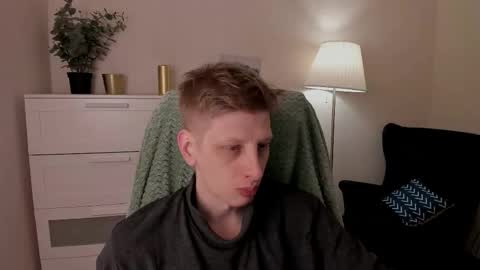 Snapshot of slim_andy chatting on February 8, 2026, 8:34 pm Andy online show from February 8, 2026, 8:34 pm