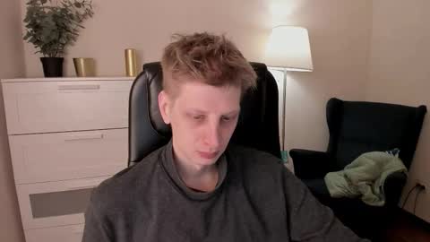 Snapshot of slim_andy chatting on February 13, 2026, 8:38 pm Andy online show from February 13, 2026, 8:38 pm