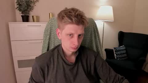 Snapshot of slim_andy chatting on February 19, 2026, 8:27 pm Andy online show from February 19, 2026, 8:27 pm