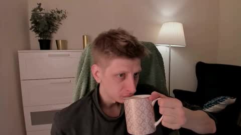 Snapshot of slim_andy chatting on February 20, 2026, 8:31 pm Andy online show from February 20, 2026, 8:31 pm