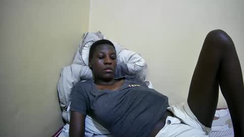 slim_cate online show from December 15, 2025, 12:53 pm