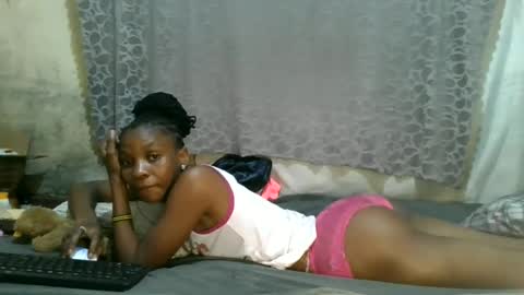 Snapshot of slim_girl01 chatting on June 25, 2026, 12:10 am slim_girl01 online show from June 25, 2026, 12:10 am