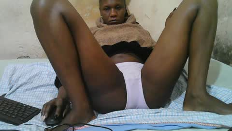 Snapshot of slim_girl3 chatting on June 27, 2026, 6:29 am slim_girl3 online show from June 27, 2026, 6:29 am