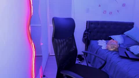 Snapshot of slim_master12 chatting on December 6, 2024, 5:53 am slim_master12 online show from December 6, 2024, 5:53 am