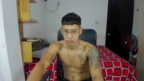 Snapshot of slim_master12 chatting on January 21, 2025, 5:41 pm slim_master12 online show from January 21, 2025, 5:41 pm
